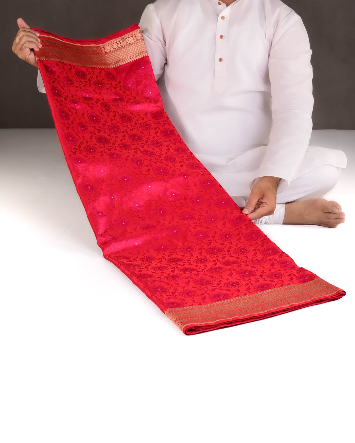 Red Gulab Jaal Satin Tanchoi Brocade Handwoven Katan Silk Banarasi Saree-HolyWeaves