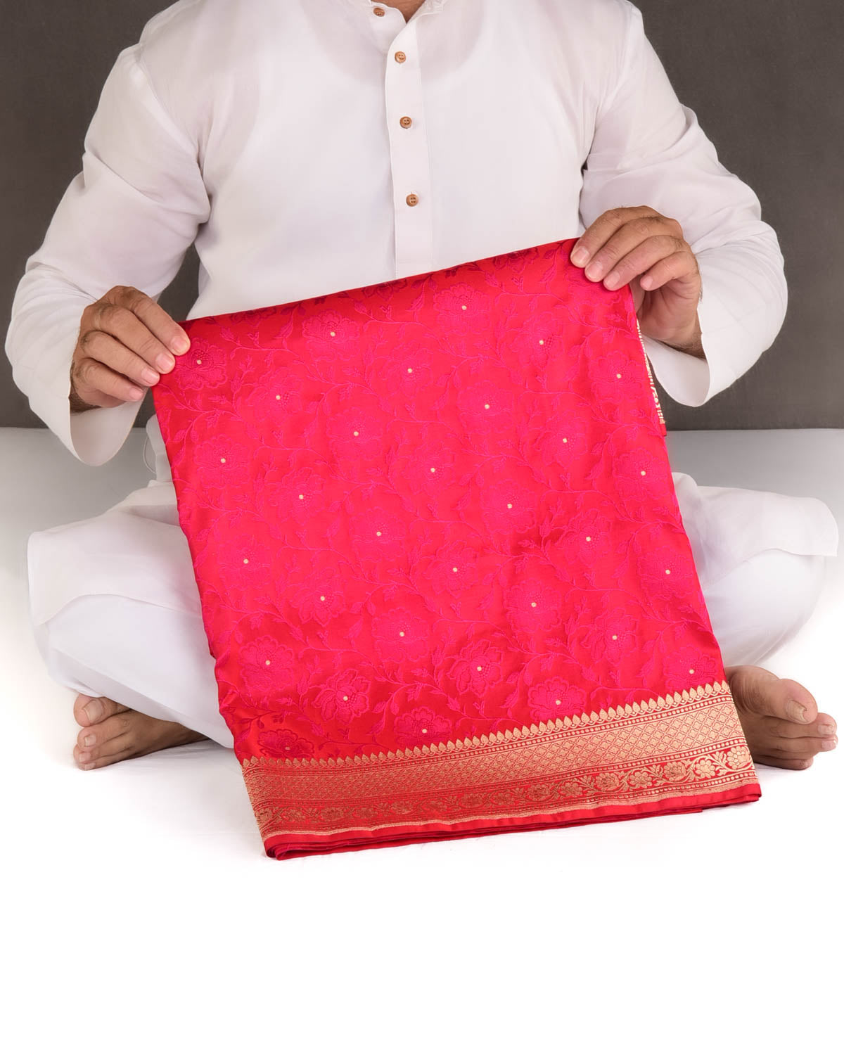 Red Gulab Jaal Satin Tanchoi Brocade Handwoven Katan Silk Banarasi Saree-HolyWeaves