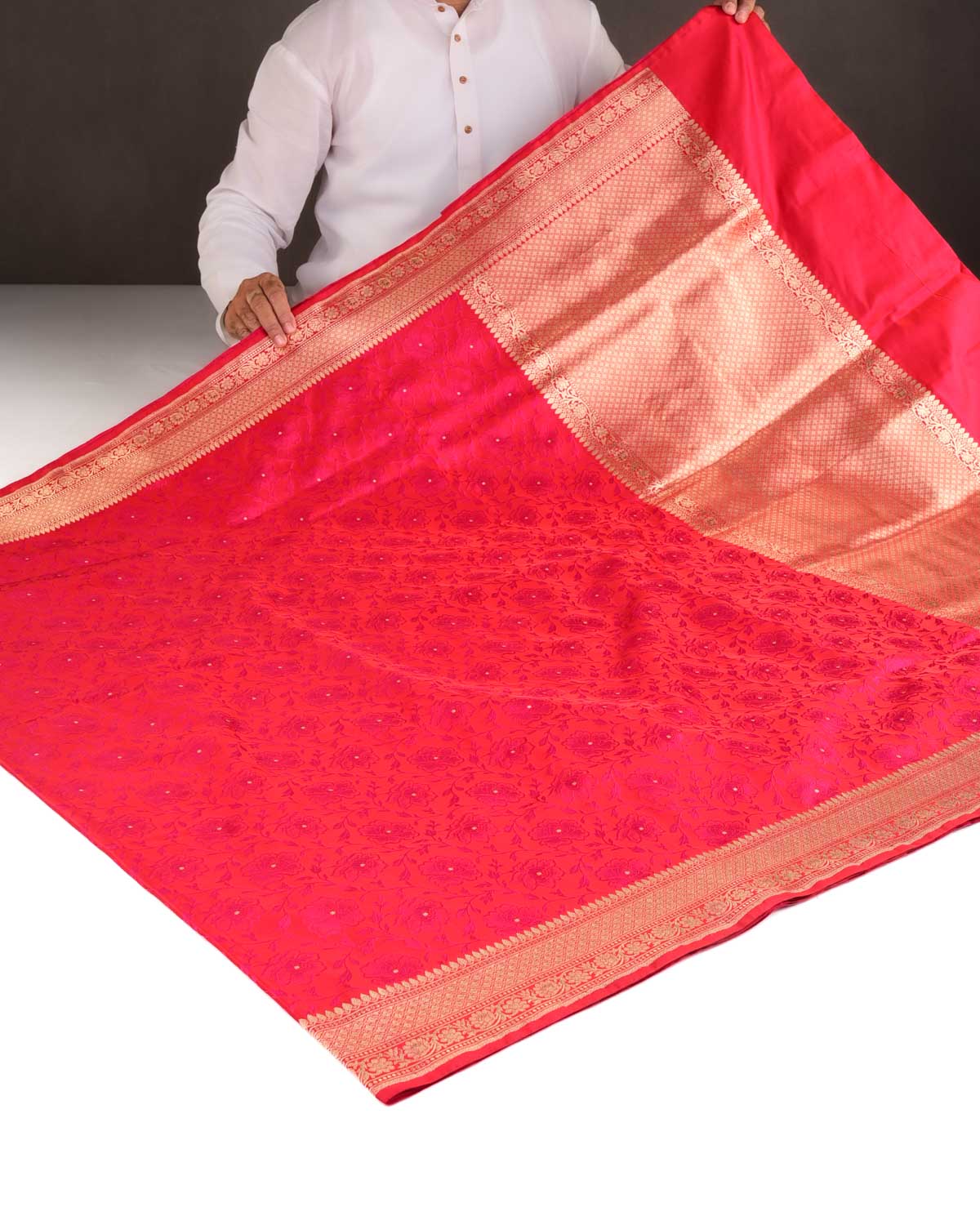 Red Gulab Jaal Satin Tanchoi Brocade Handwoven Katan Silk Banarasi Saree-HolyWeaves