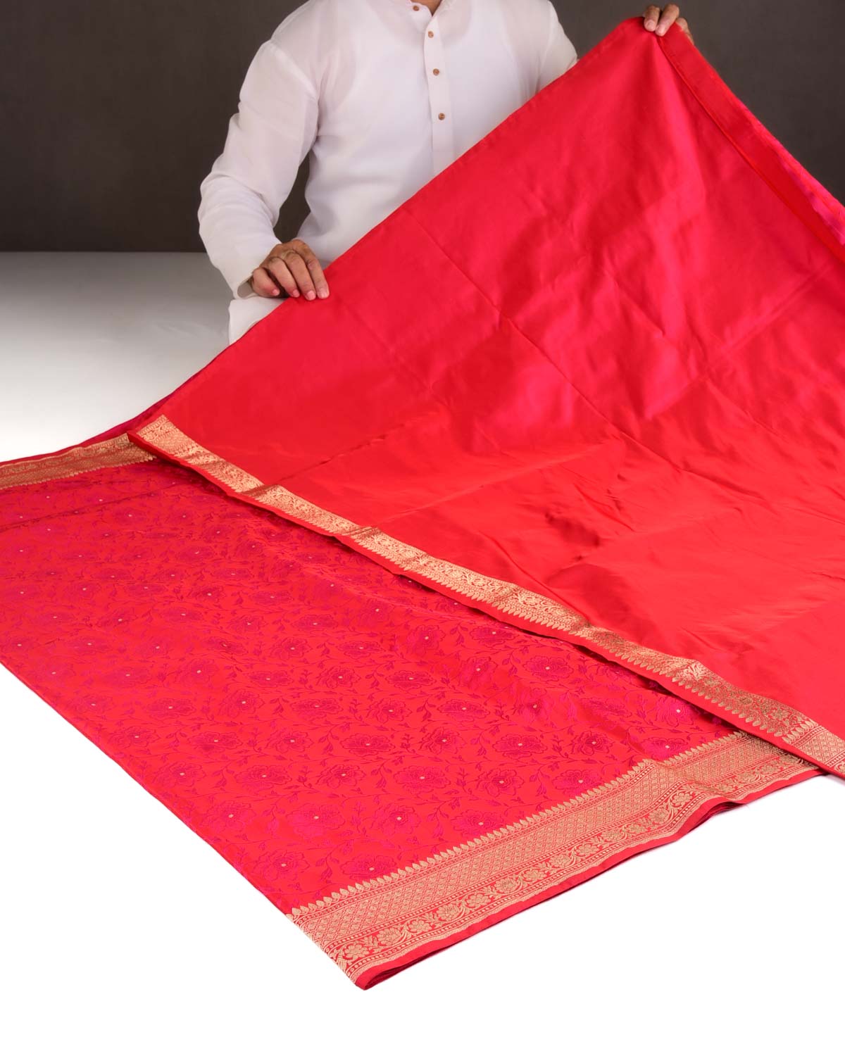 Red Gulab Jaal Satin Tanchoi Brocade Handwoven Katan Silk Banarasi Saree-HolyWeaves