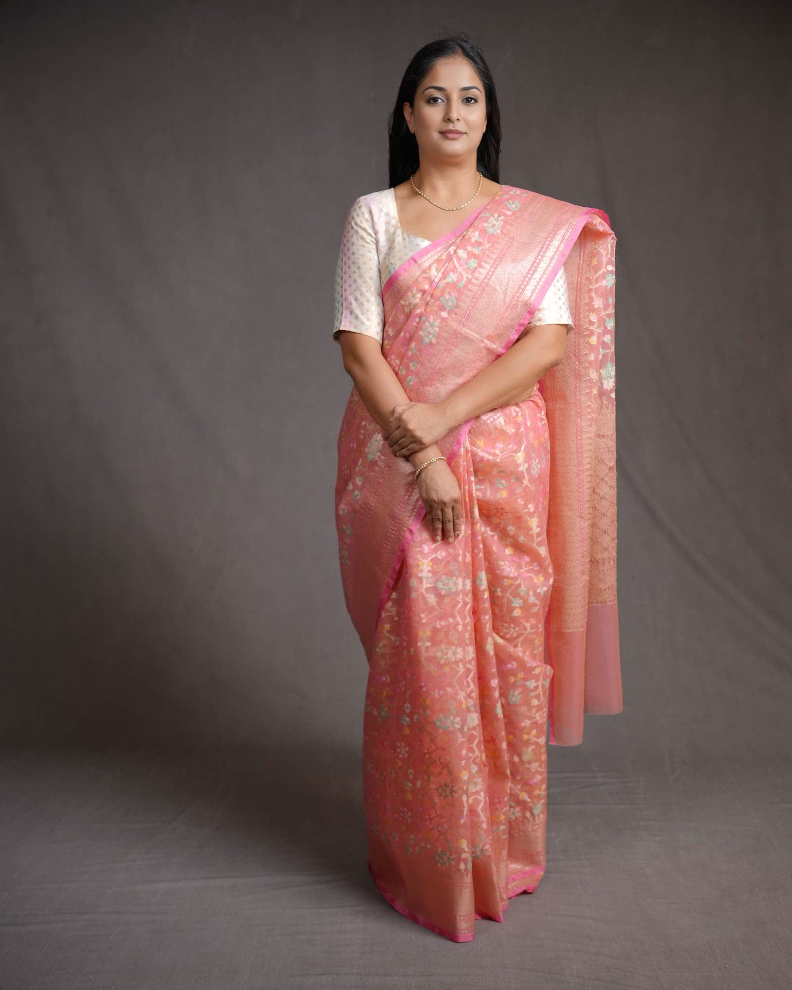 Salmon Pink Banarasi Gold Zari & Meenekari Paisley Jaal Cutwork Brocade Woven Art Kora Silk Saree-HolyWeaves