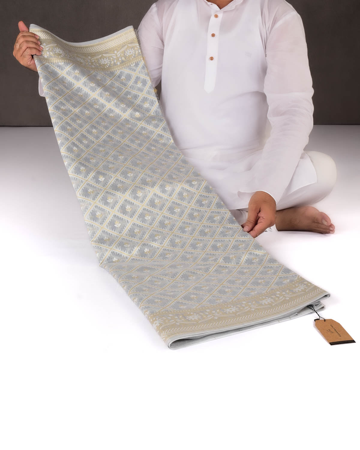Gray Banarasi Zari & Resham Grids Cutwork Brocade Woven Art Cotton Silk Saree-HolyWeaves