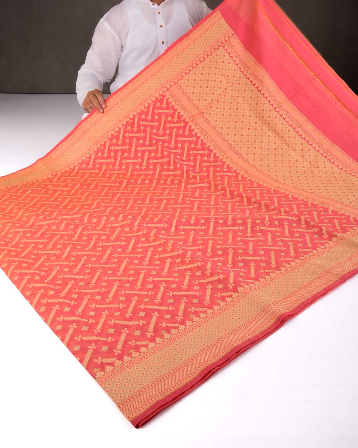 Shot Peach Banarasi Resham Jaal Cutwork Brocade Woven Art Cotton Silk Saree-HolyWeaves