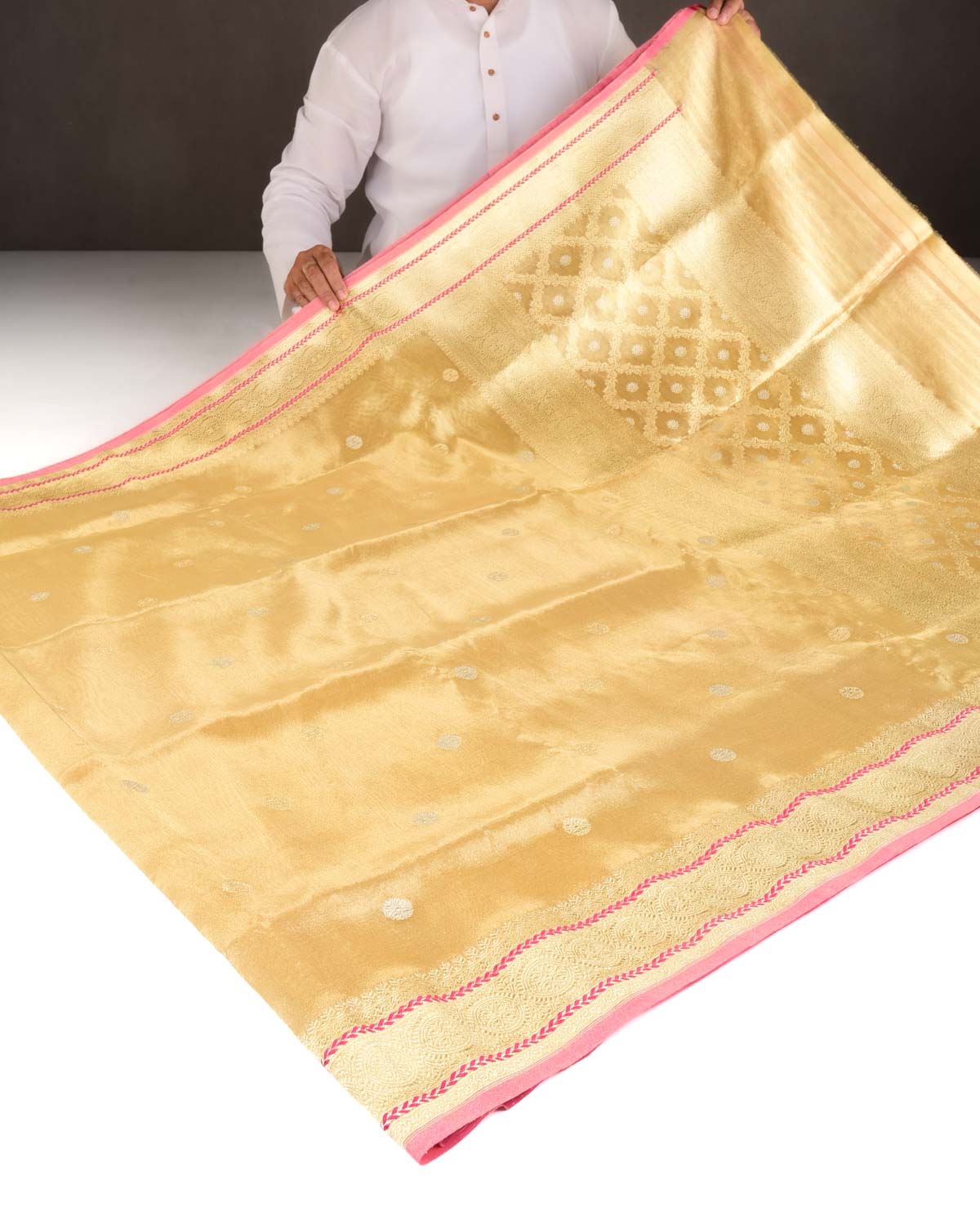 Metallic Gold Gold Zari Buti Kadhuan Brocade Handwoven Kora Tissue Banarasi Saree-HolyWeaves