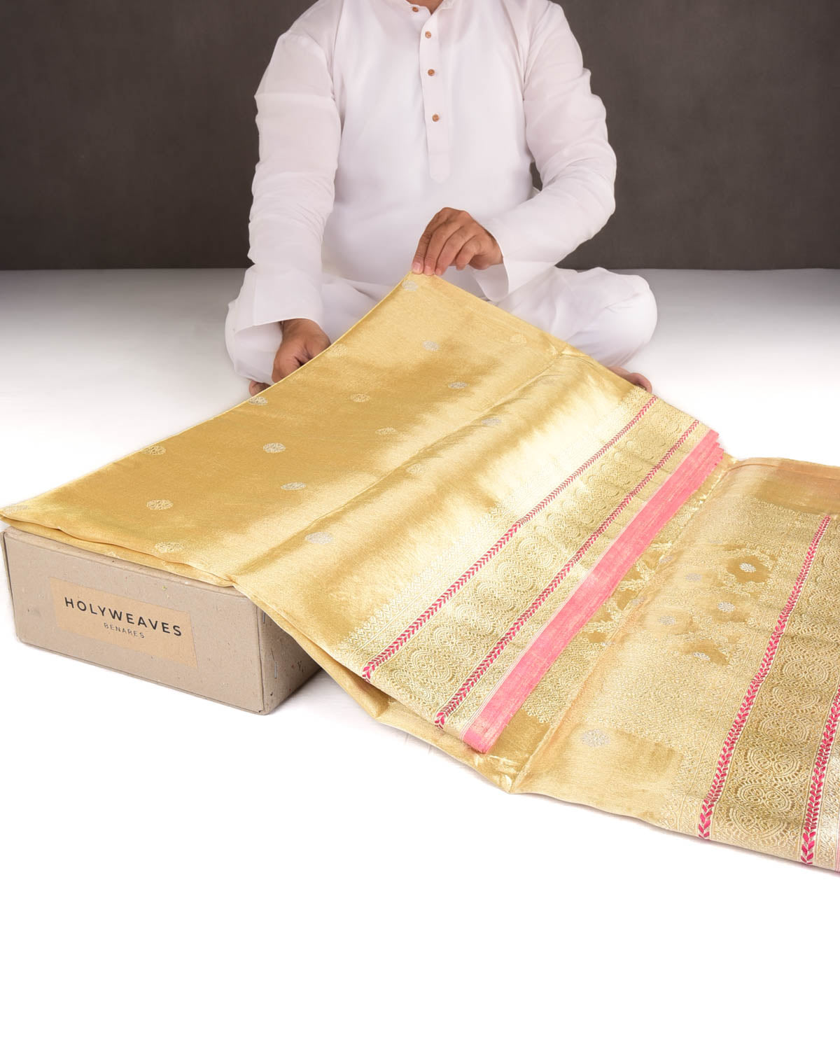 Metallic Gold Gold Zari Buti Kadhuan Brocade Handwoven Kora Tissue Banarasi Saree-HolyWeaves