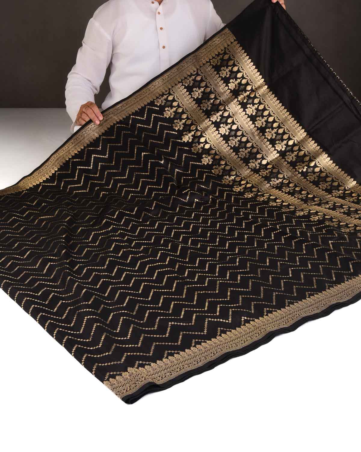Black Gold Zari Chequered Chevron Cutwork Brocade Handwoven Katan Silk Banarasi Saree-HolyWeaves