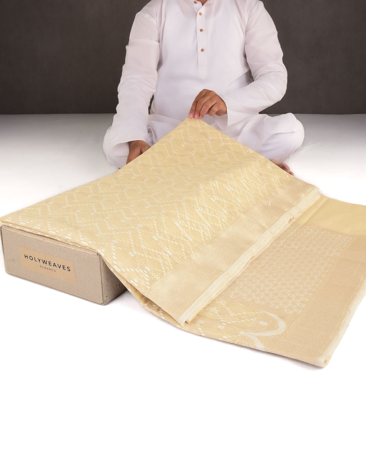 Beige Gold Zari & Resham Cutwork Brocade Woven Art Cotton Silk Banarasi Saree-HolyWeaves