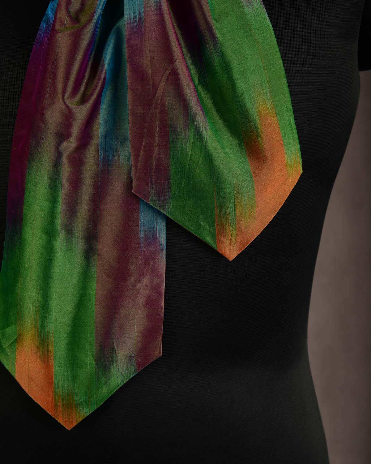 Vibgyor Green Ombre Handwoven Silk Ascot Tie-HolyWeaves