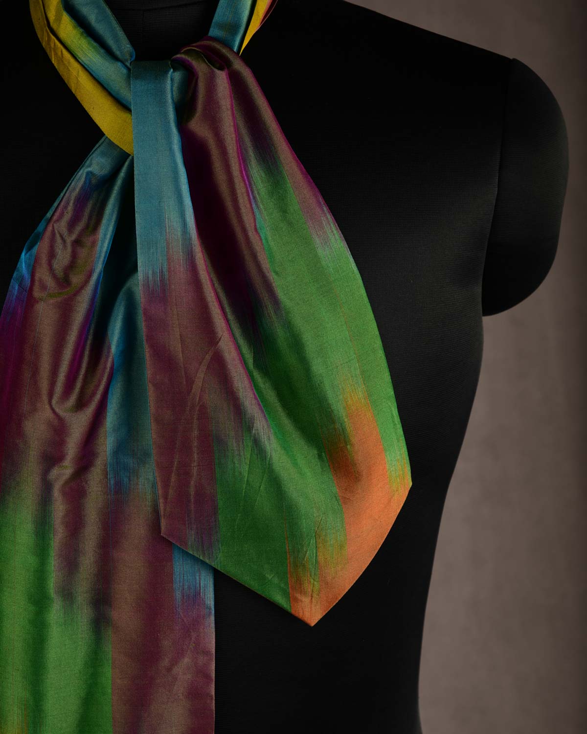 Vibgyor Green Ombre Handwoven Silk Ascot Tie-HolyWeaves