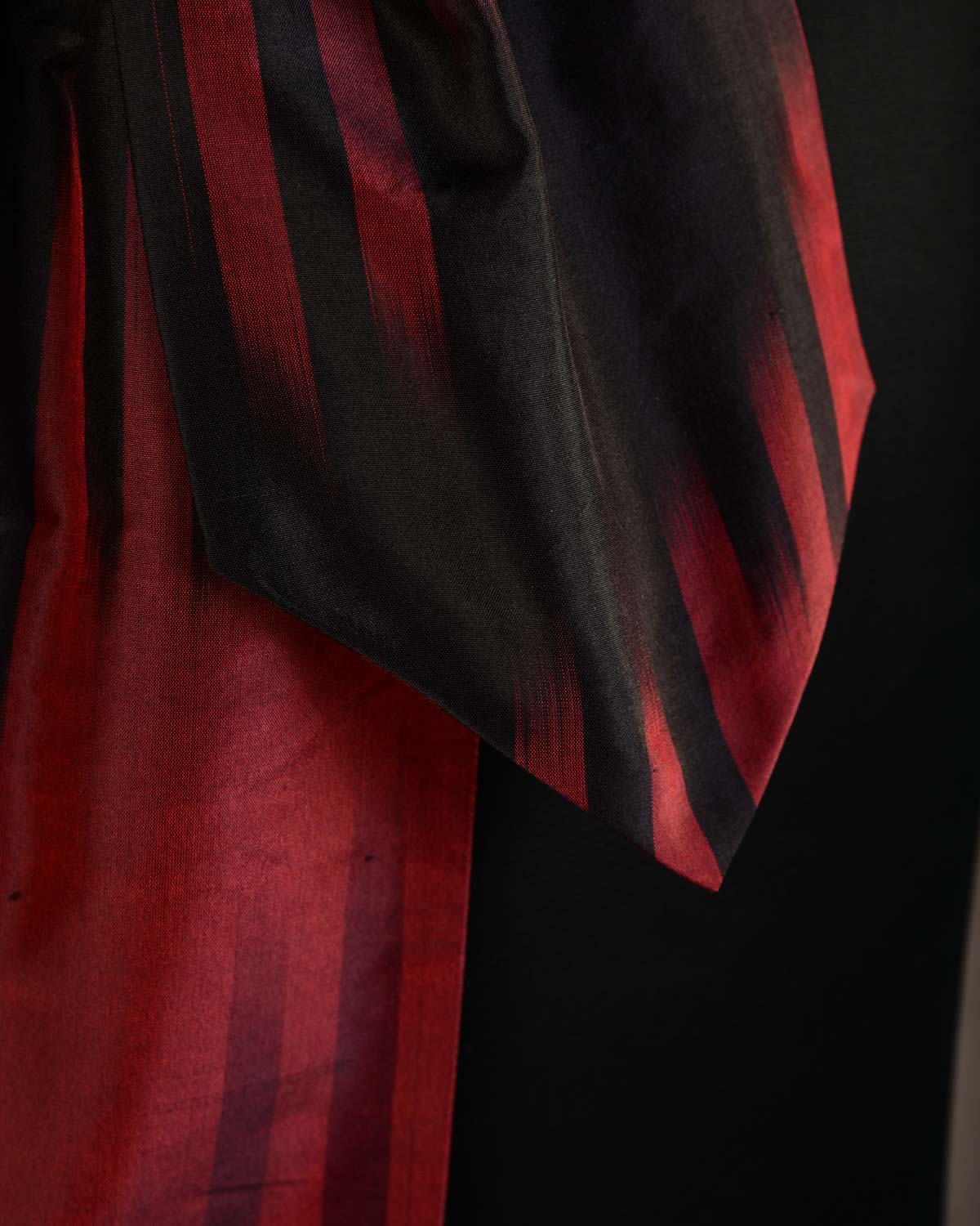 Ombre Maroon Handwoven Silk Ascot Tie-HolyWeaves