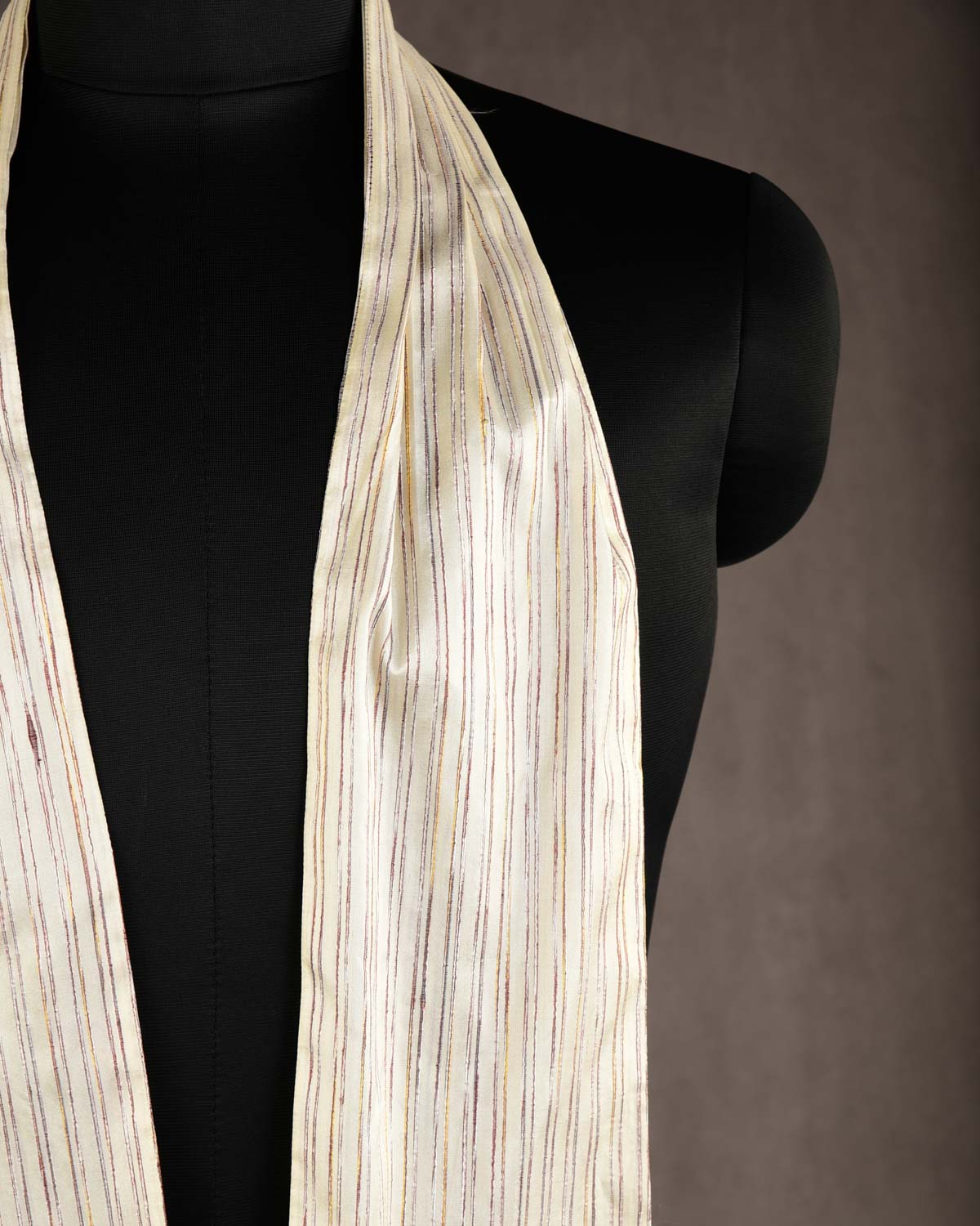 Cream Handwoven Silk Ascot Tie-HolyWeaves
