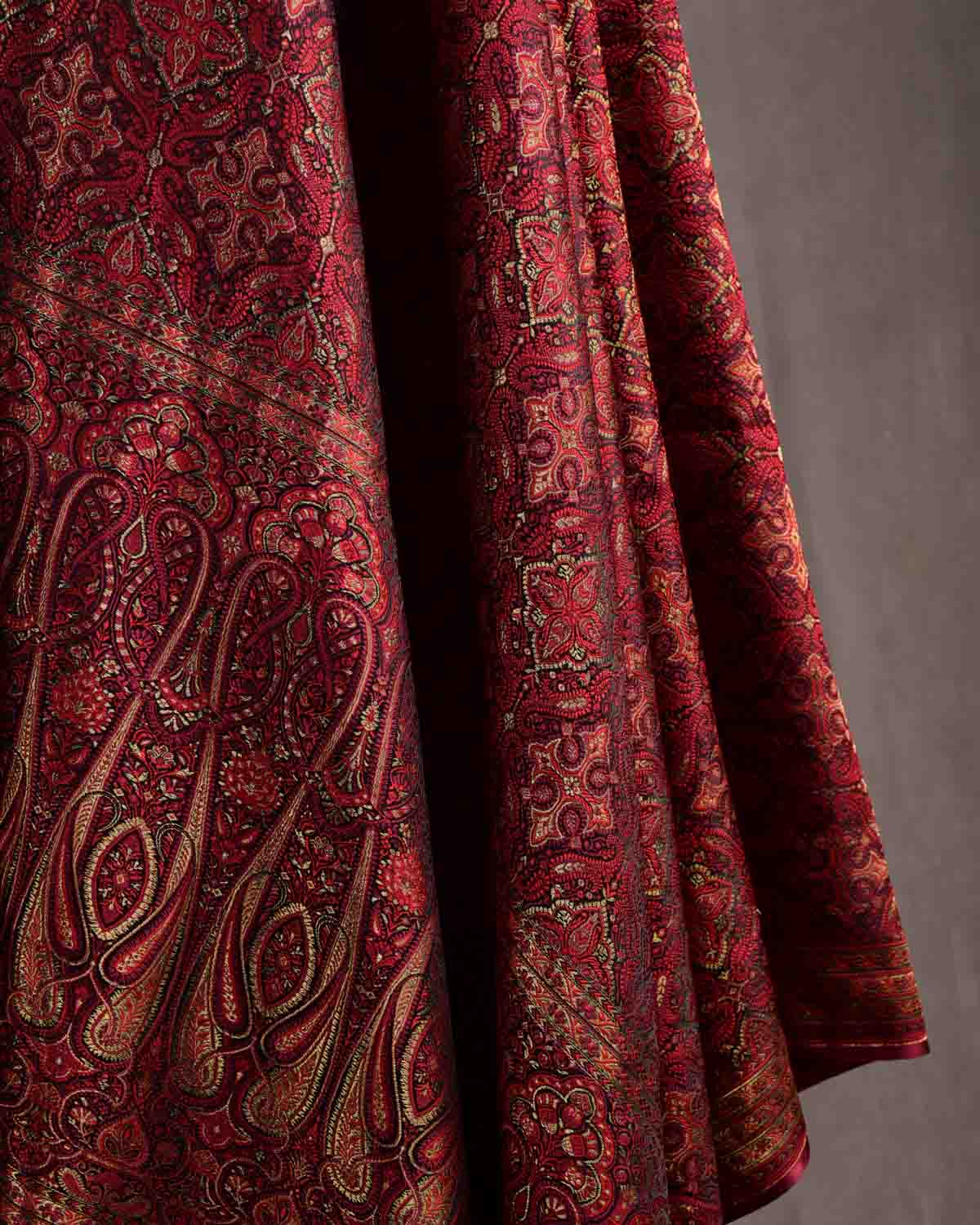 Maroon Tehra Jamawar Brocade Handwoven Katan Silk Banarasi Dupatta-HolyWeaves