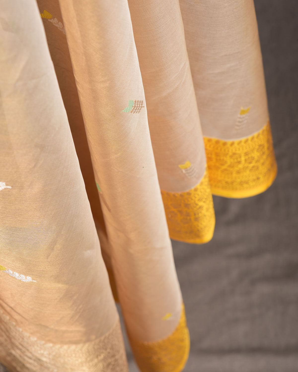 Metallic Beige Kadhuan Brocade Handwoven Kora Tissue Banarasi Dupatta-HolyWeaves