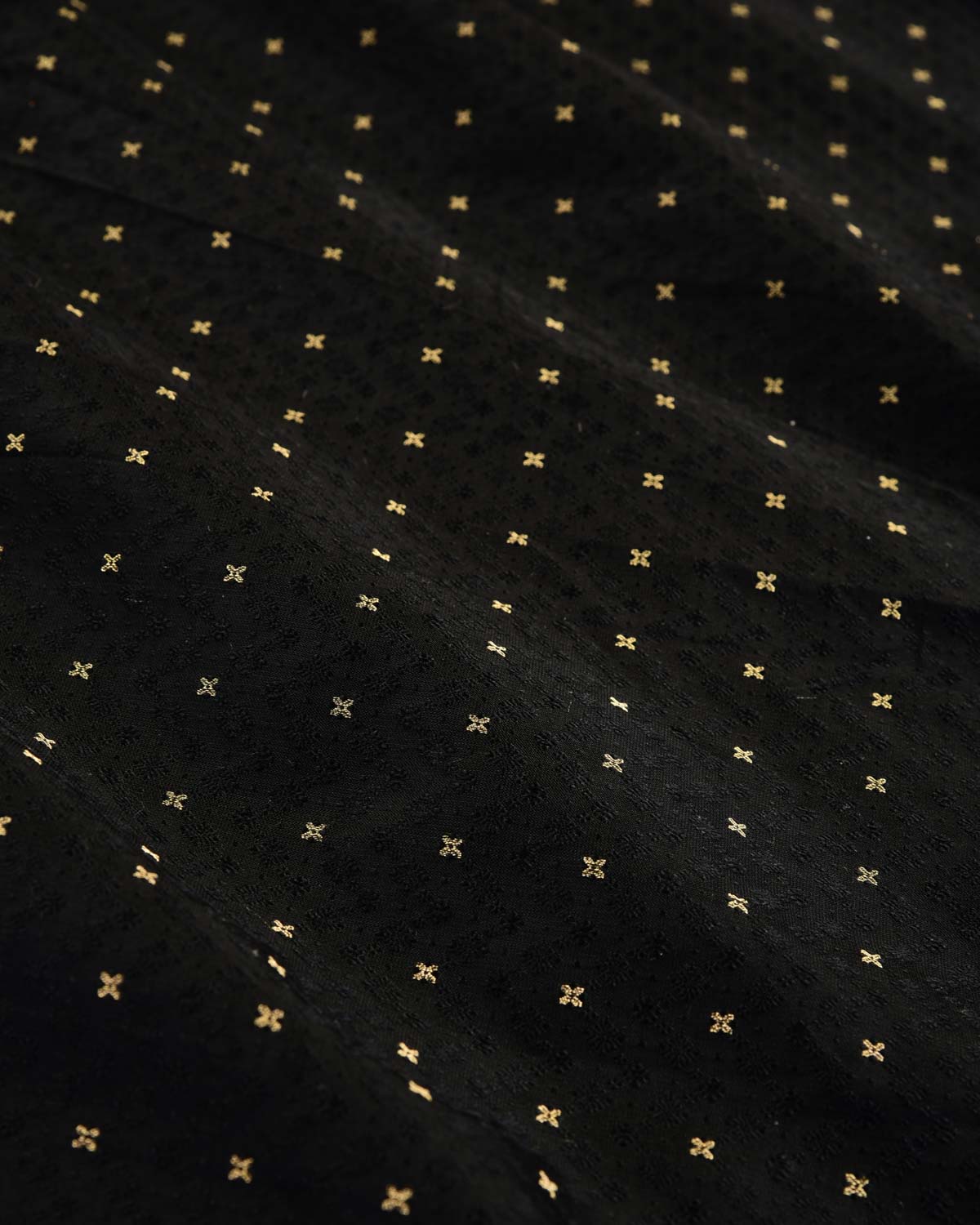 Black Banarasi Zari Buti Tanchoi Brocade Handwoven Katan Silk Fabric-HolyWeaves