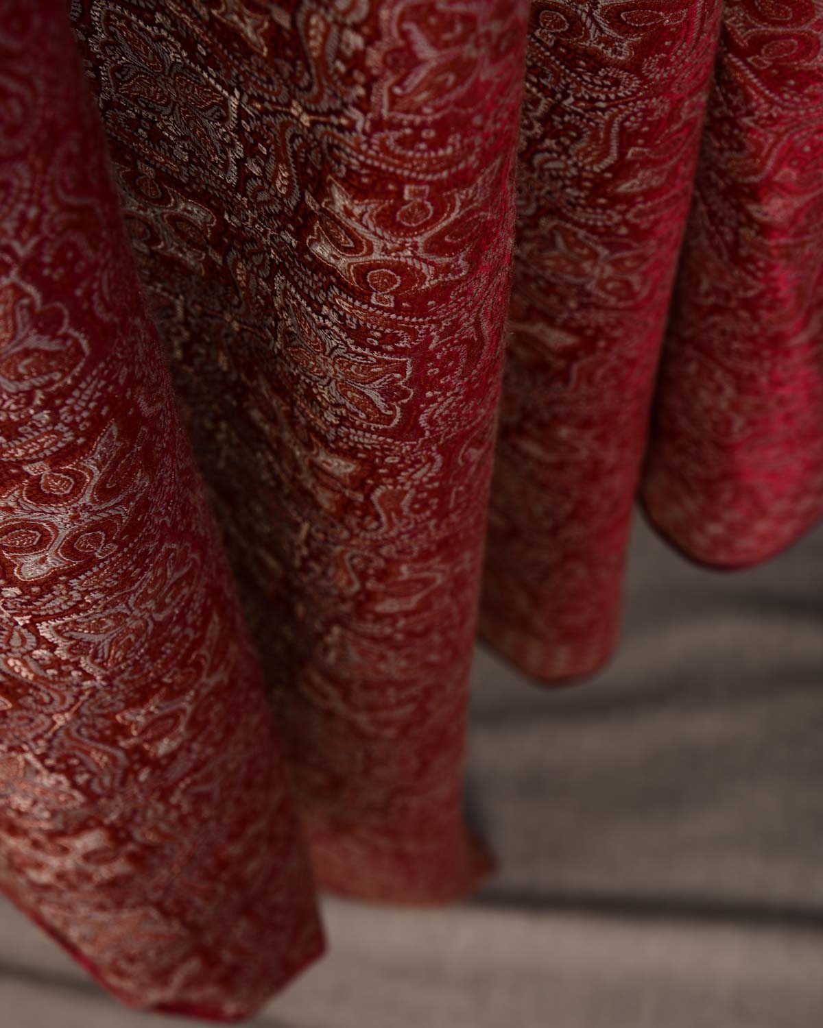 Maroon Traditional Tehra Jamawar Handwoven Silk Wool Banarasi Fabric-HolyWeaves