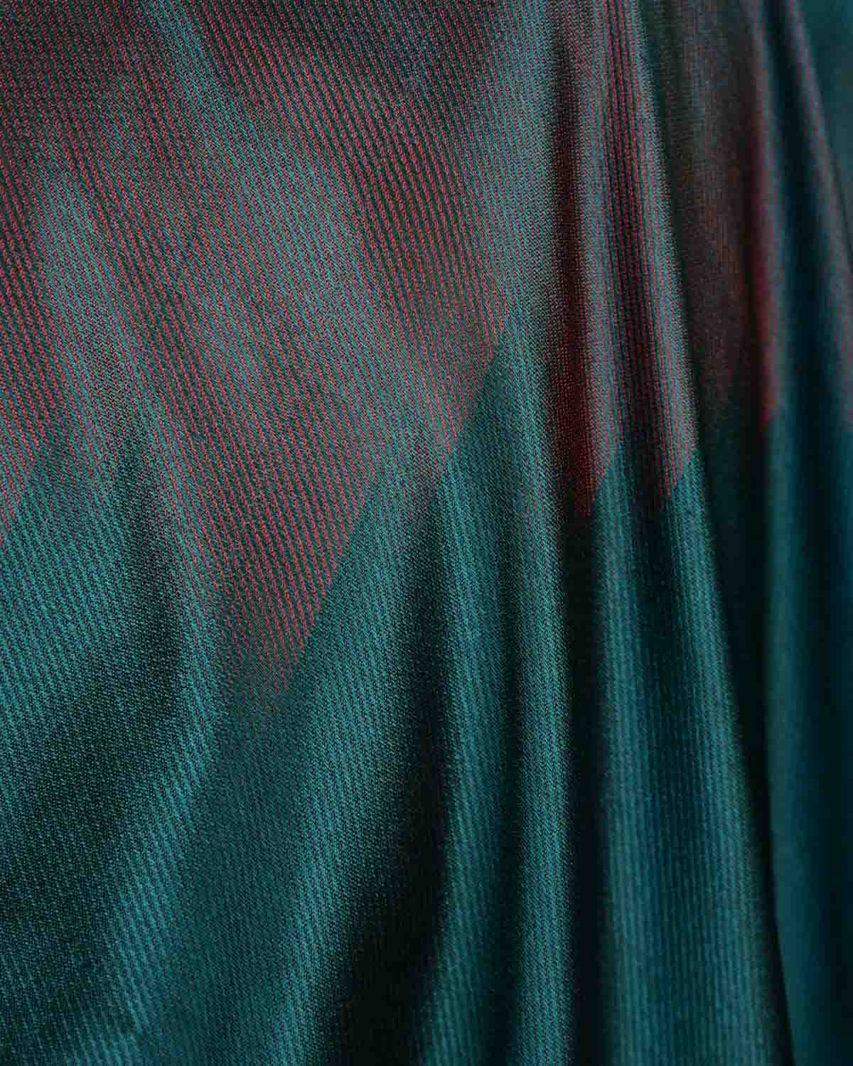 Vibgyor Green Diagonal Drill Tanchoi Handwoven Katan Silk Banarasi Fabric-HolyWeaves