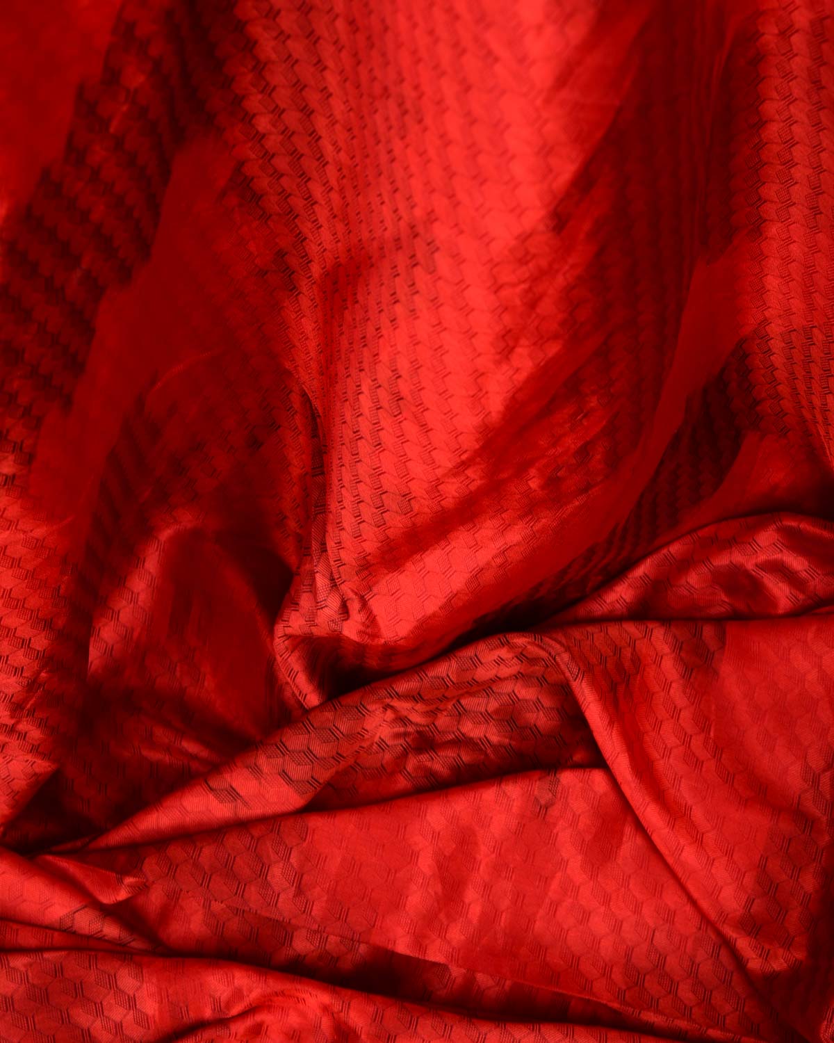 Ombre Maroon Red Geometric Tanchoi Handwoven Katan Silk Banarasi Fabric-HolyWeaves