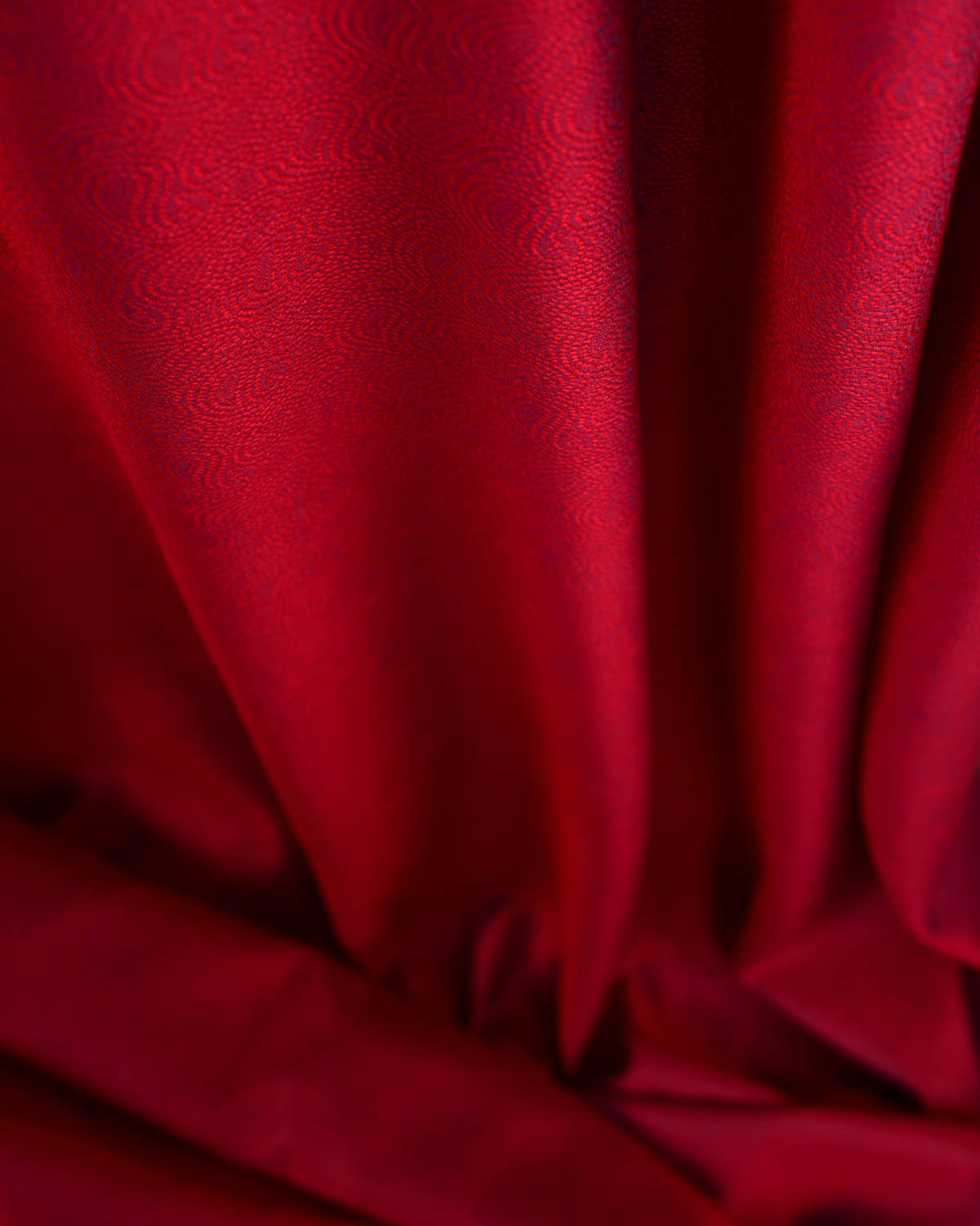 Shot Red Dotted Paisley Tanchoi Woven Poly Cotton Silk Banarasi Fabric-HolyWeaves