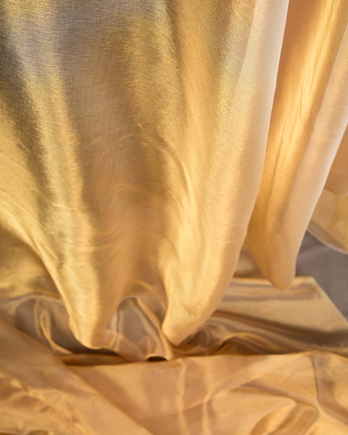 Metallic Gold Woven Kora Tissue Fabric-HolyWeaves