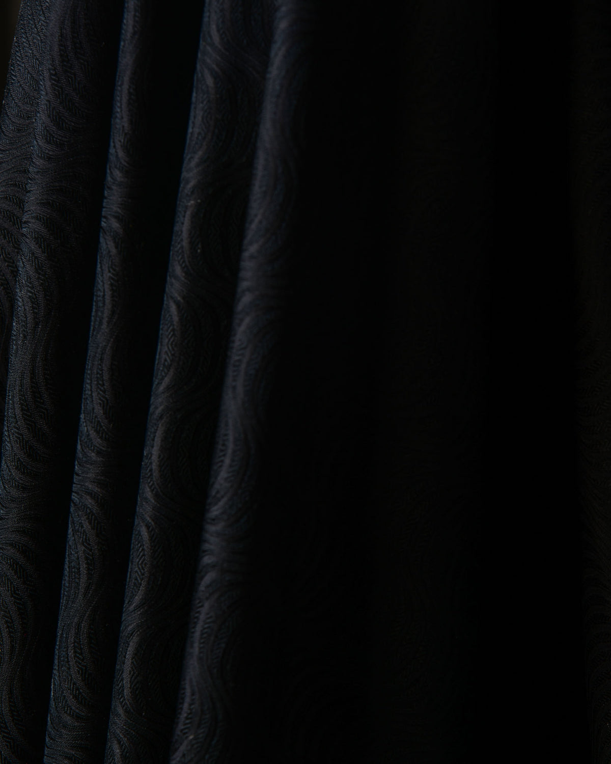 Black Illusion Scallop Satin Tanchoi Handwoven Katan Silk Banarasi Fabric-HolyWeaves
