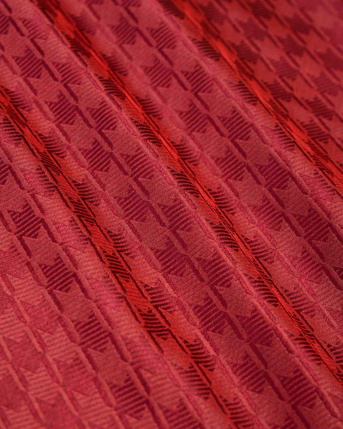 Maroon Houndstooth Tanchoi Handwoven Silk Pocket Square-HolyWeaves