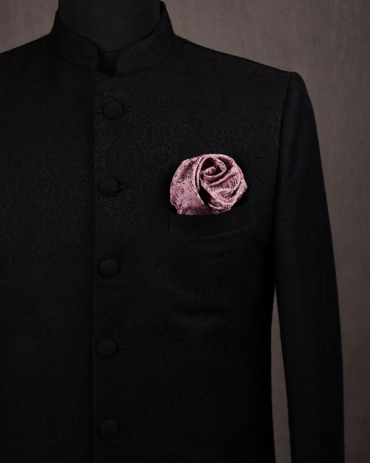 Mauve Banarasi Diagonal Paisleys Tanchoi Brocade Handwoven Silk Pocket Square-HolyWeaves