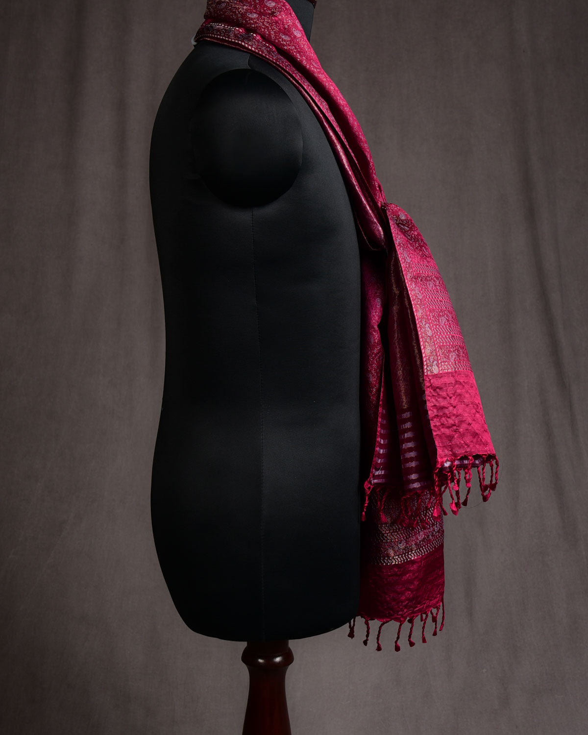 Metallic Maroon Tehra Paisley Jamawar Handwoven Silk Unisex Scarf 80"x22"-HolyWeaves