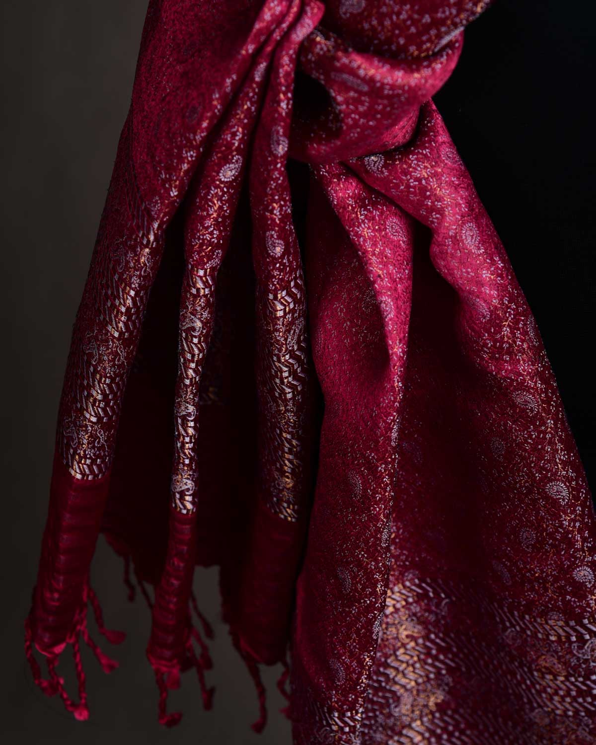 Metallic Maroon Tehra Paisley Jamawar Handwoven Silk Unisex Scarf 80"x22"-HolyWeaves