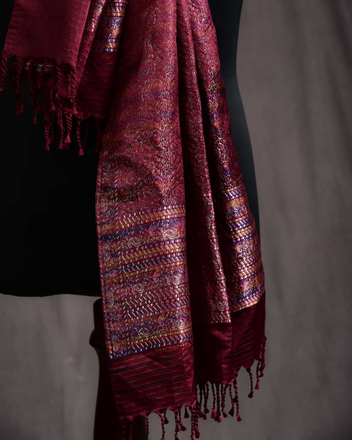 Metallic Mahogany Tehra Paisley Jamawar Handwoven Silk Unisex Scarf 80"x22"-HolyWeaves