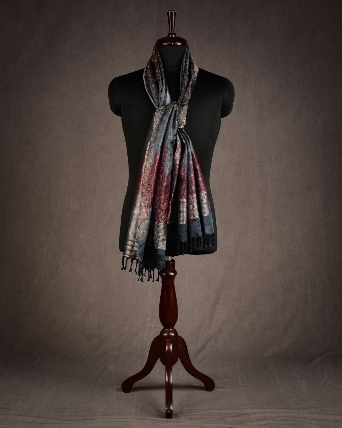 Ombre Metallic Black Tehra Paisley Satin Jamawar Handwoven Silk Unisex Scarf 76"x22"-HolyWeaves