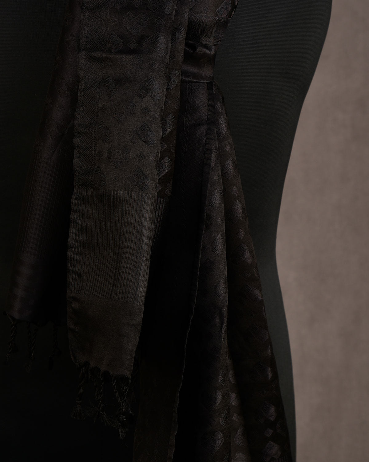 Metallic Black Diamond Hearts Satin Tanchoi Handwoven Silk Unisex Scarf 80"x22"-HolyWeaves