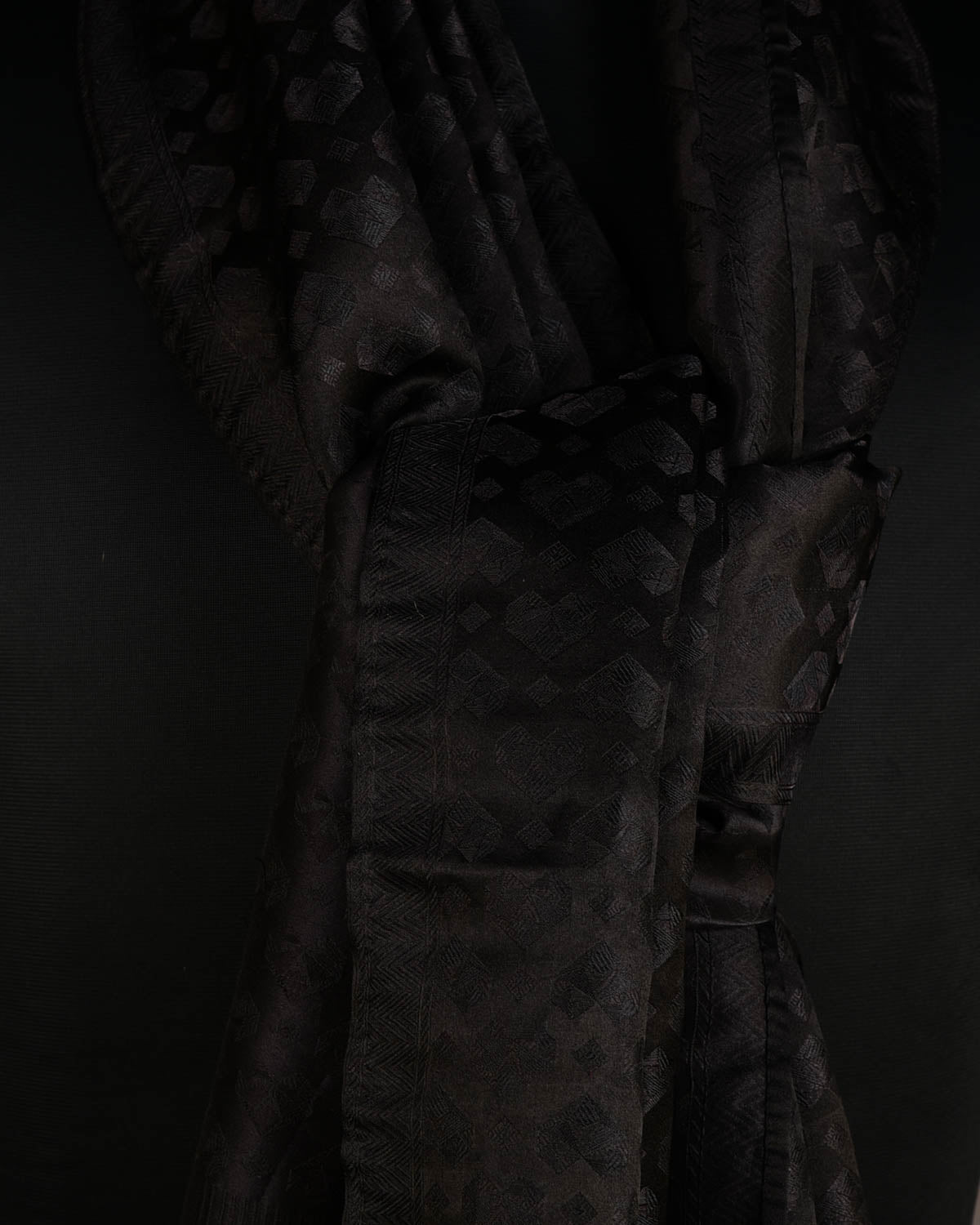 Metallic Black Diamond Hearts Satin Tanchoi Handwoven Silk Unisex Scarf 80"x22"-HolyWeaves