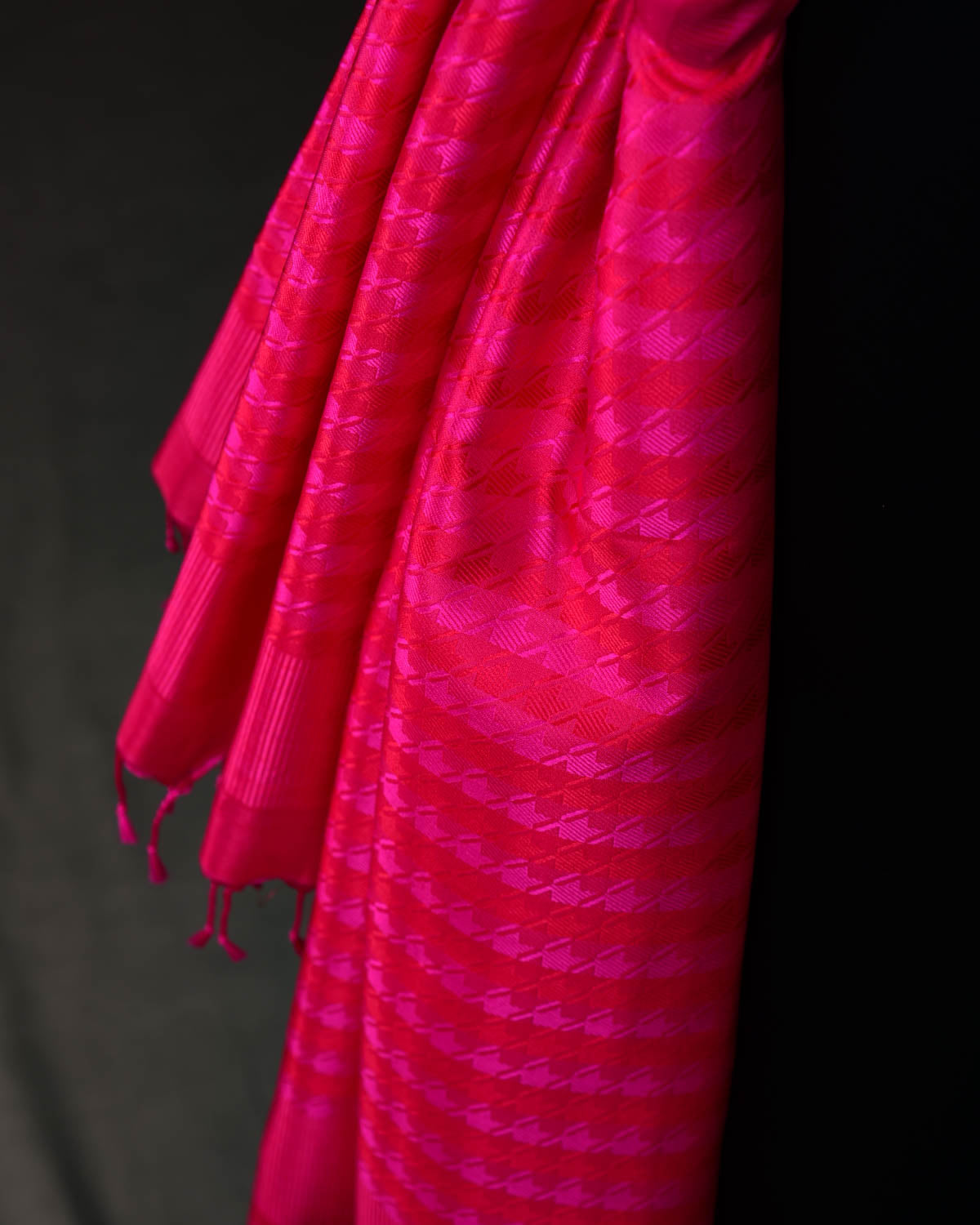Shot Red-Pink Houndstooth Tanchoi Handwoven Silk Unisex Scarf 80"x22"-HolyWeaves