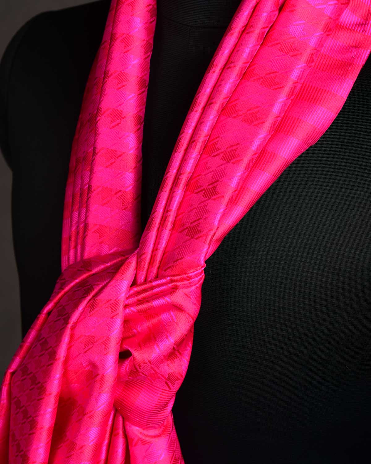 Shot Red-Pink Houndstooth Tanchoi Handwoven Silk Unisex Scarf 80"x22"-HolyWeaves