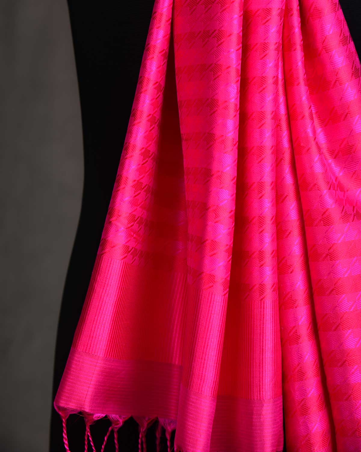 Shot Red-Pink Houndstooth Tanchoi Handwoven Silk Unisex Scarf 80"x22"-HolyWeaves