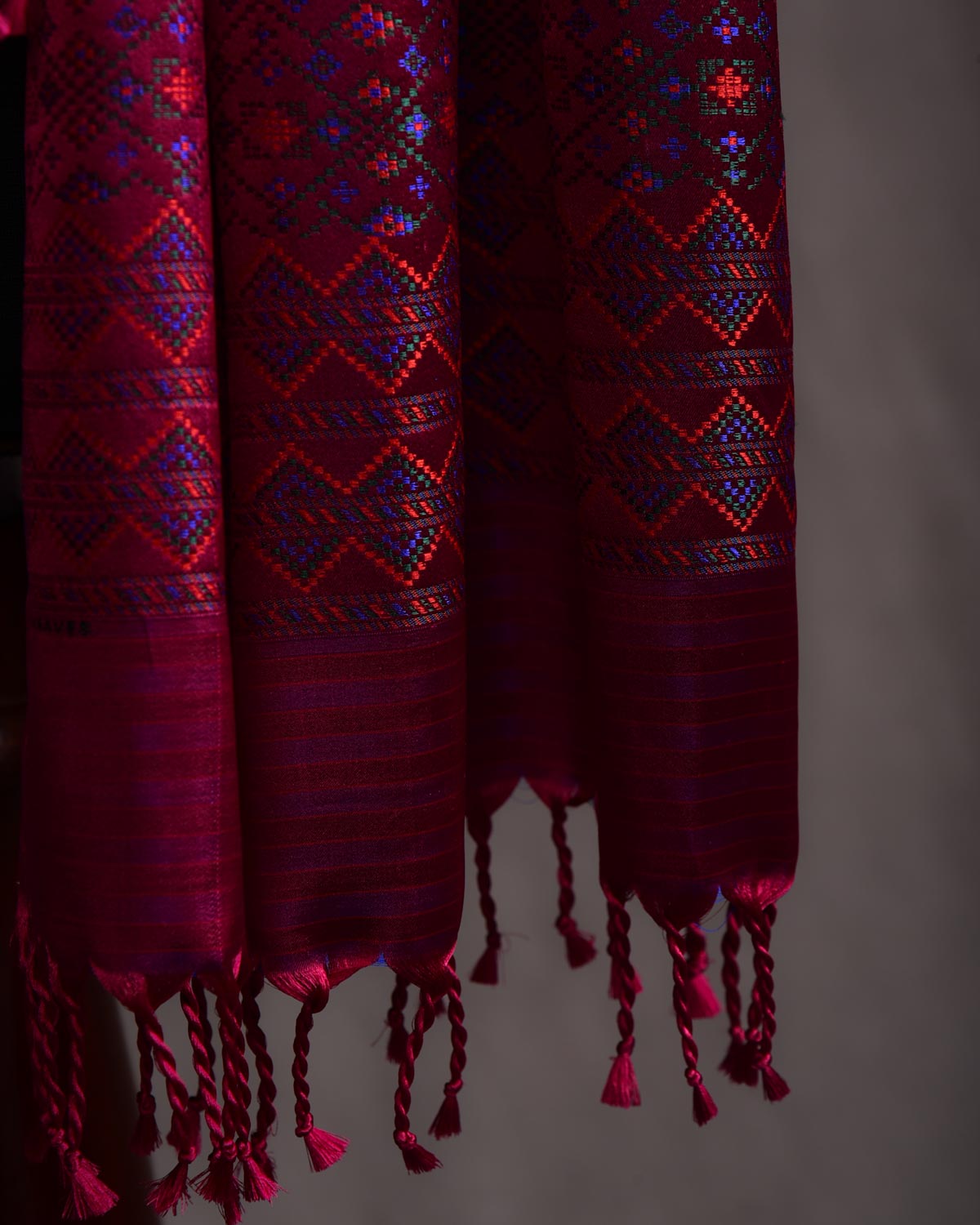 Magenta Dotted Jamawar Handwoven Silk Unisex Scarf 80"x22"-HolyWeaves