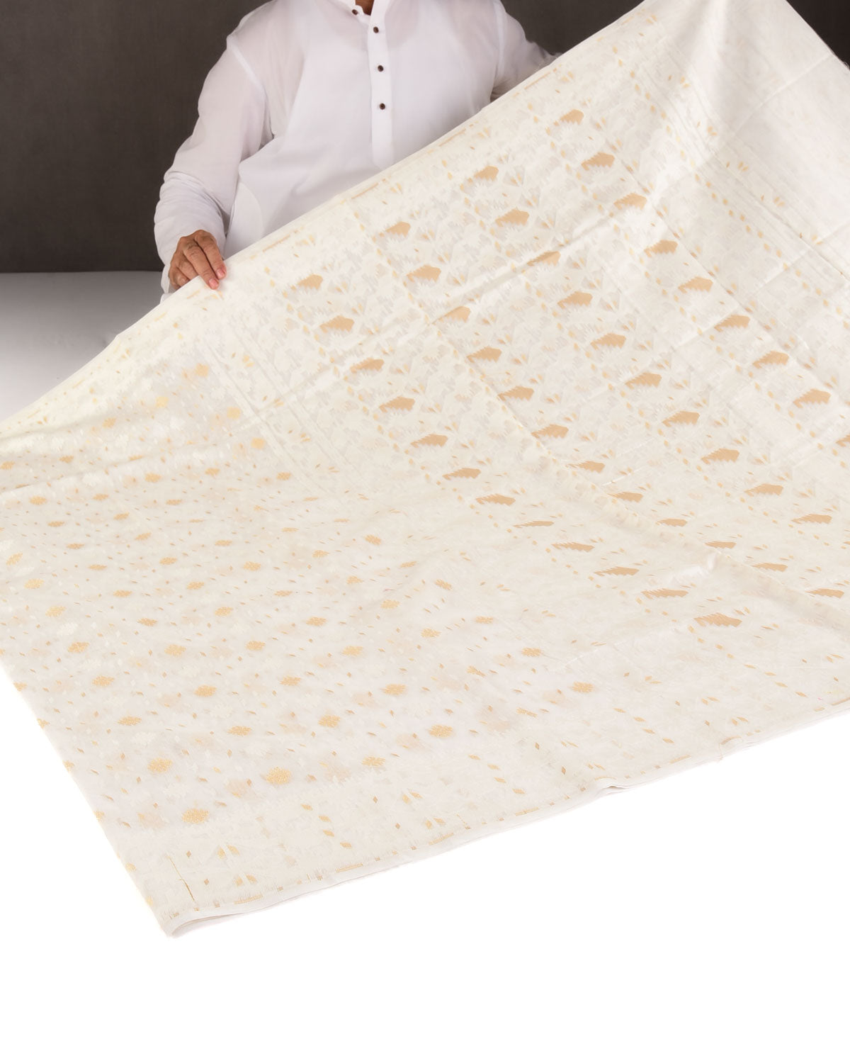 White Alfi Banarasi Dhakai Buti Cutwork Brocade Woven Cotton Silk Saree-HolyWeaves
