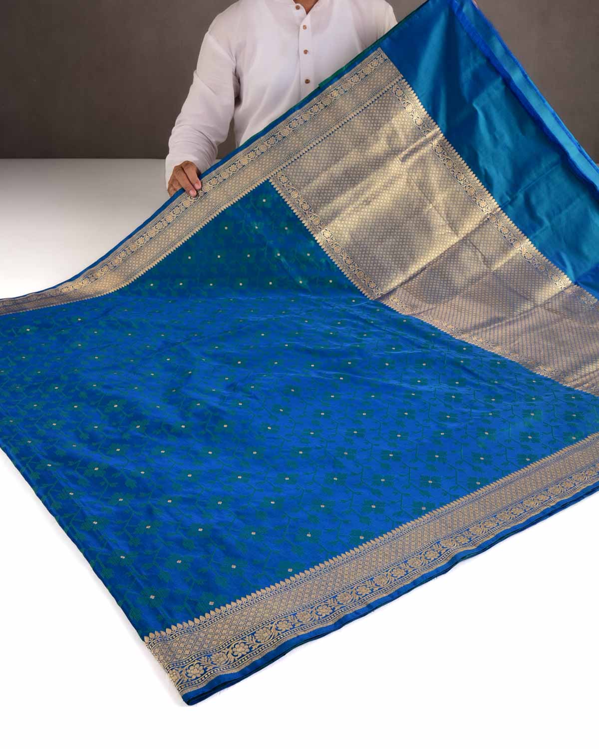 Shot Blue-Green Leheriya Satin Tanchoi Brocade Handwoven Katan Silk Banarasi Saree-HolyWeaves