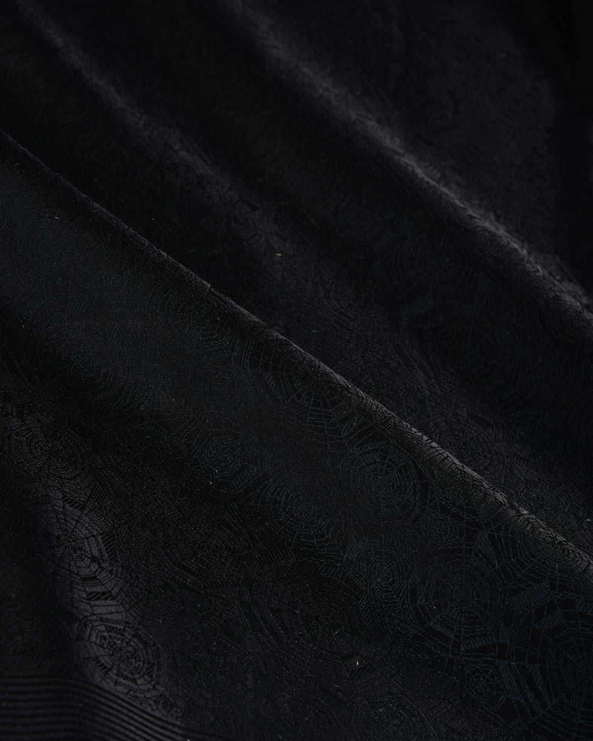 Black Spider Web Satin Tanchoi Handwoven Katan Silk Banarasi Saree-HolyWeaves