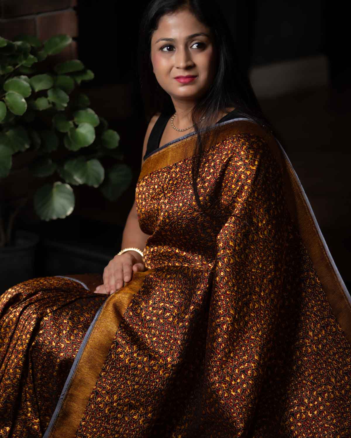 Black Banarasi Alfi Jaguar Resham Brocade Handwoven Katan Silk Saree-HolyWeaves