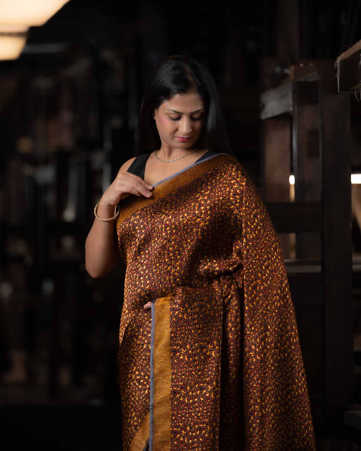 Black Banarasi Alfi Jaguar Resham Brocade Handwoven Katan Silk Saree-HolyWeaves