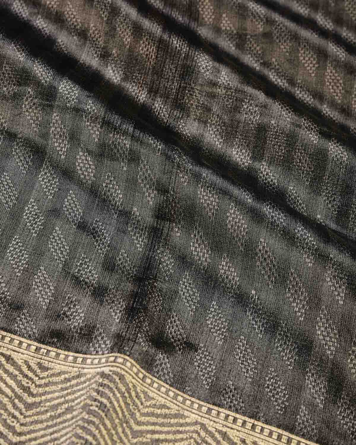 Metallic Gray Banarasi Tanchoi Kadhuan Brocade Handwoven Kora Tissue Saree-HolyWeaves