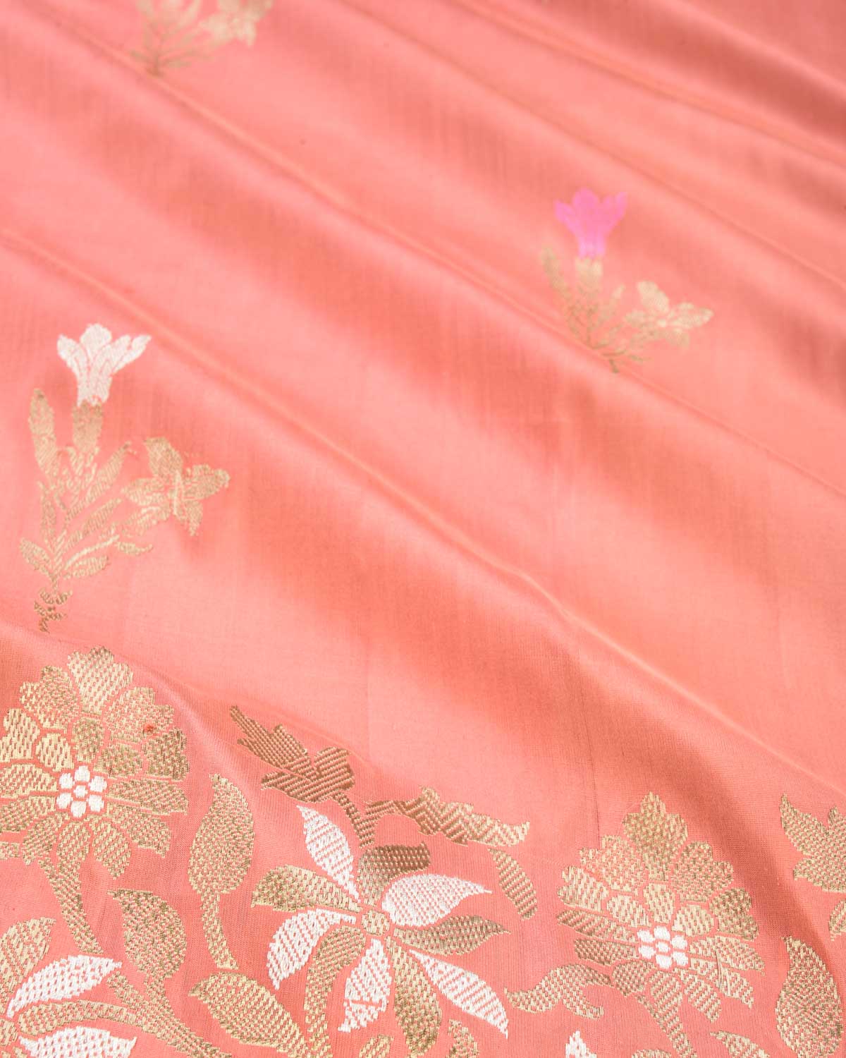 Peach Banarasi Sona Rupa Tuberose Floral Buta Kadhuan Brocade Handwoven Katan Silk Saree-HolyWeaves