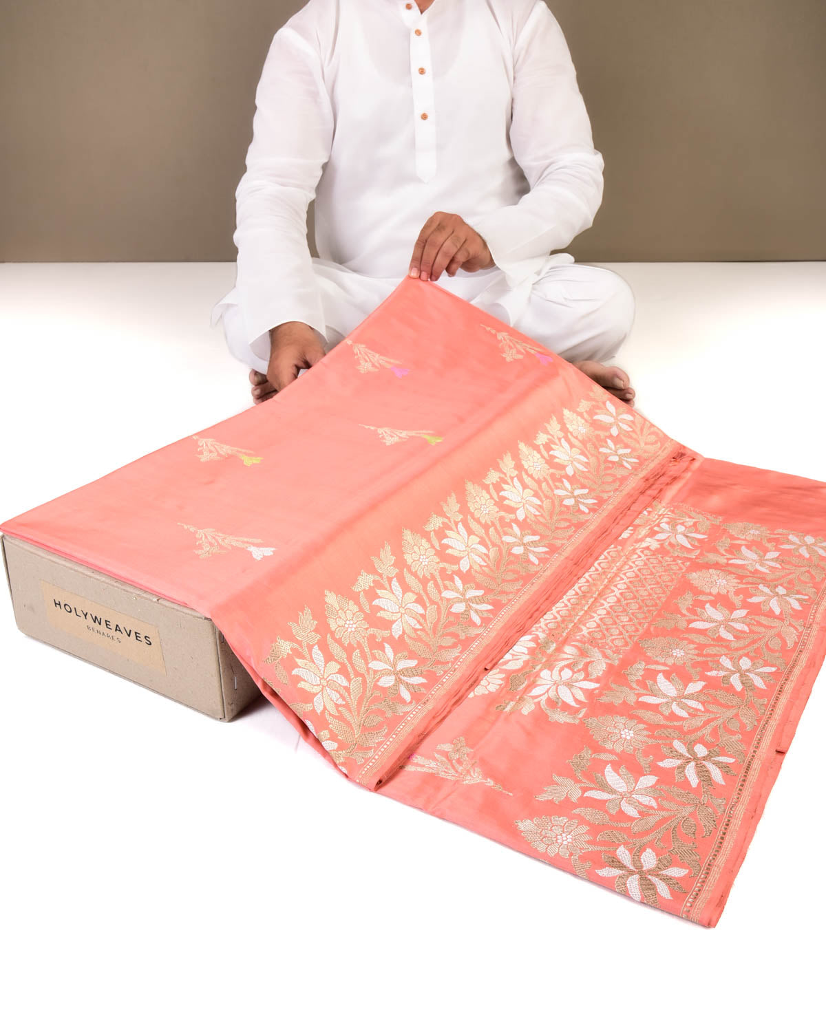 Peach Banarasi Sona Rupa Tuberose Floral Buta Kadhuan Brocade Handwoven Katan Silk Saree-HolyWeaves