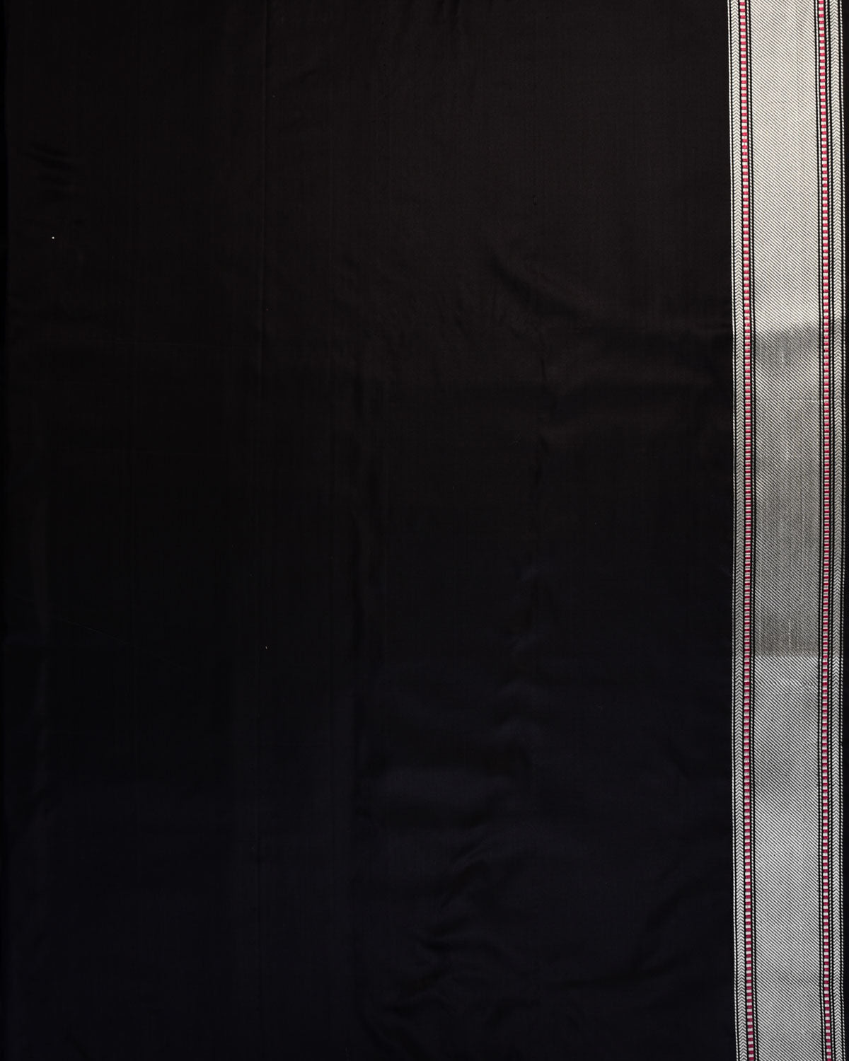 Gray Banarasi Herring Bone Chevron Tanchoi Brocade Handwoven Katan Silk Saree with Silver Border Pallu-HolyWeaves