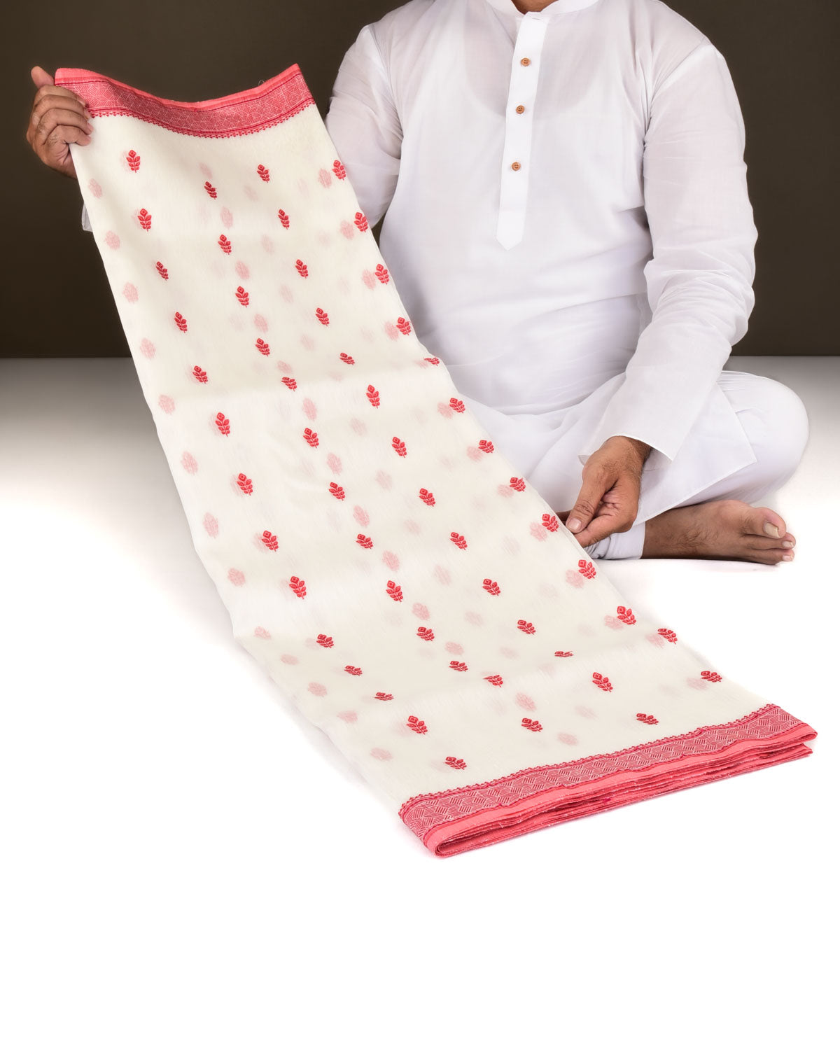 Red & White Banarasi Morpankh Buti Kadhuan Brocade Handwoven Linen Silk Saree-HolyWeaves