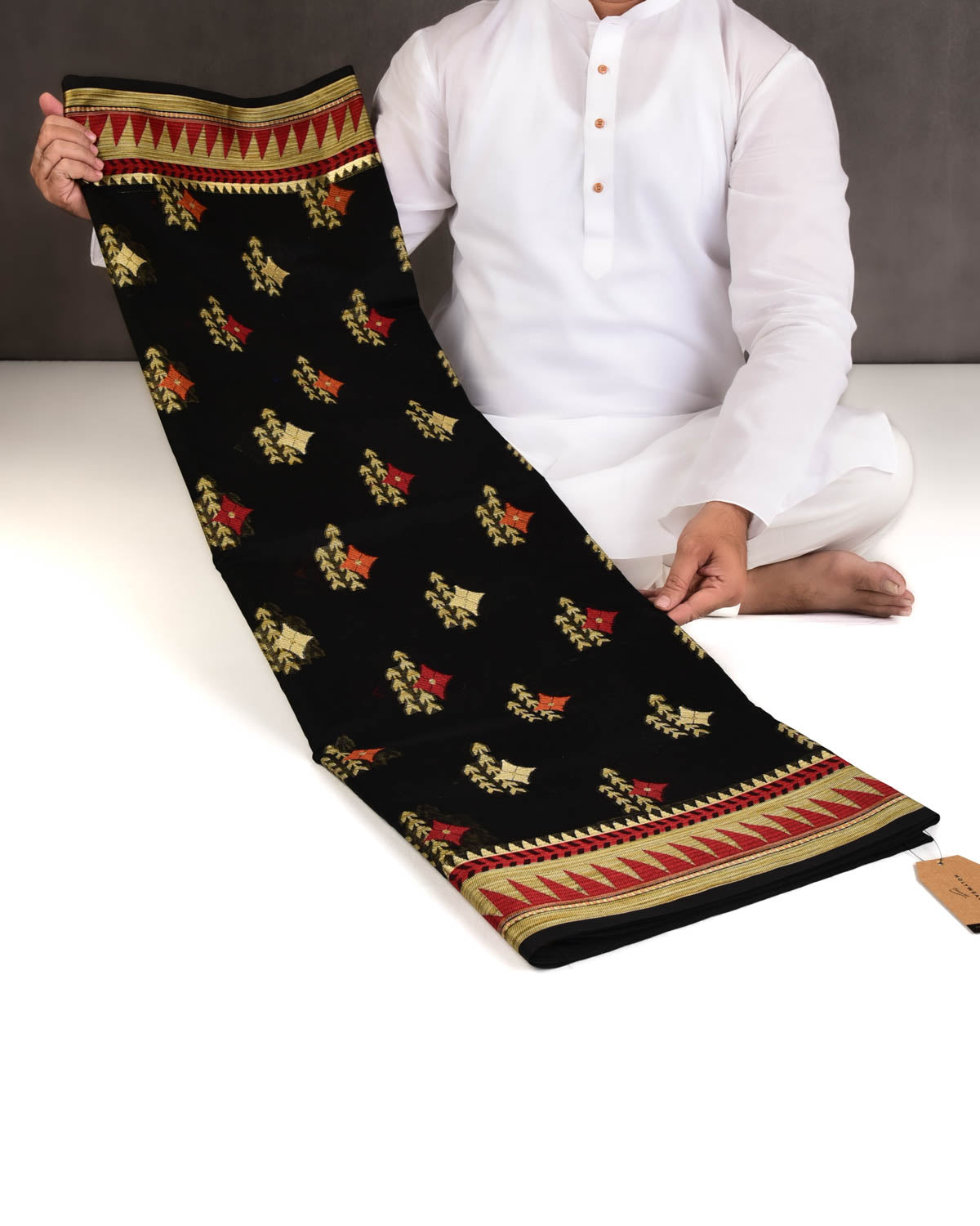 Black Banarasi Geometric Buta Cutwork Brocade Woven Art Cotton Silk Saree-HolyWeaves