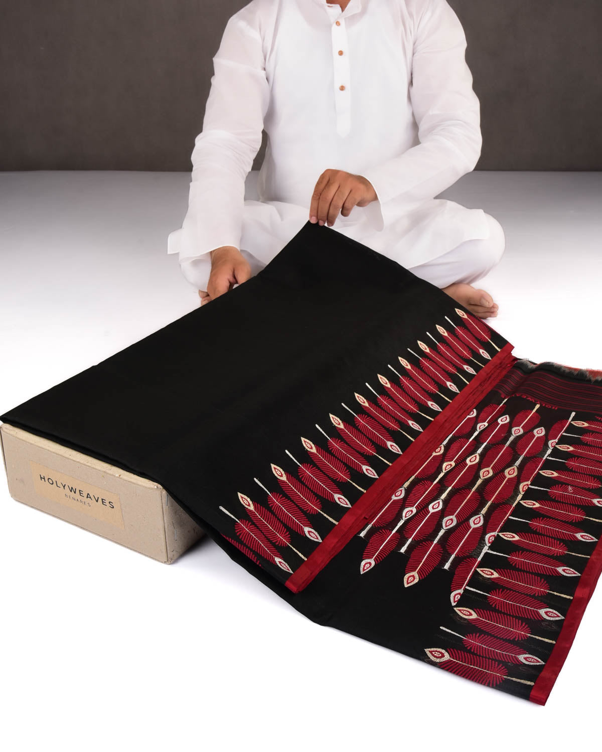 Black Banarasi Maroon Feather Border Kadhuan Brocade Handwoven Kora Silk Saree-HolyWeaves