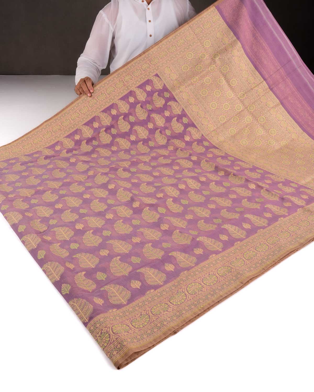 Mauve Banarasi Paisley Leaf Buta Cutwork Brocade Woven Art Cotton Silk Saree-HolyWeaves