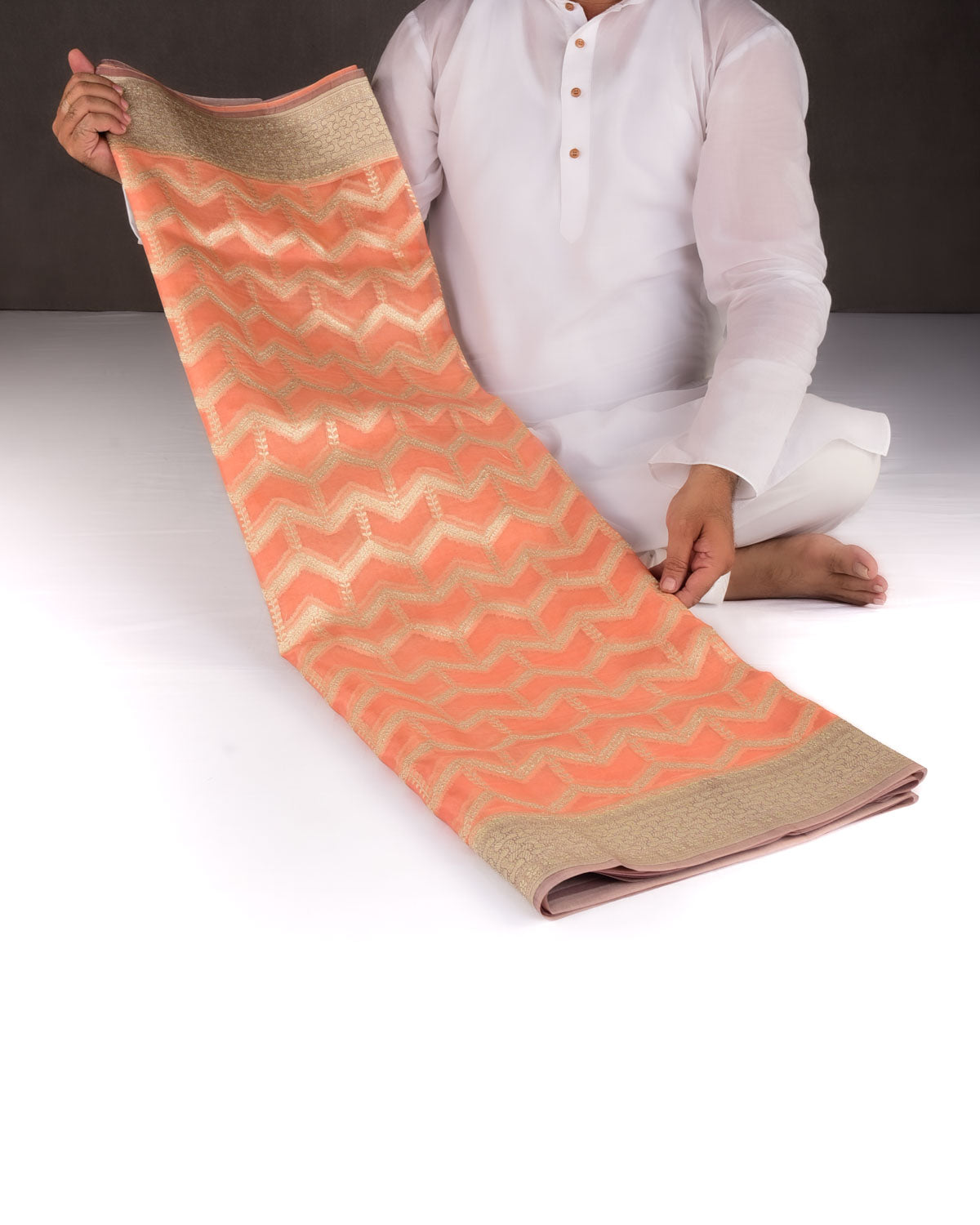 Peach Banarasi Gold Zari Geometric Cutwork Brocade Woven Kora Silk Saree with Contrast Border Pallu-HolyWeaves